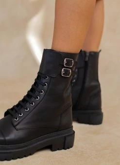 Ολοκαίνουργιο 🎉 The Fashion Project Αρβυλάκια δερμάτινα με μικρές αγκράφες - Μαύρο 💯 12 Ολοκαίνουργιο 🎉 The Fashion Project Αρβυλάκια δερμάτινα με μικρές αγκράφες - Μαύρο 💯 -Μποτάκια Κατάστημα arvulakia dermatina me mikres agkrafes 108286 gr6x