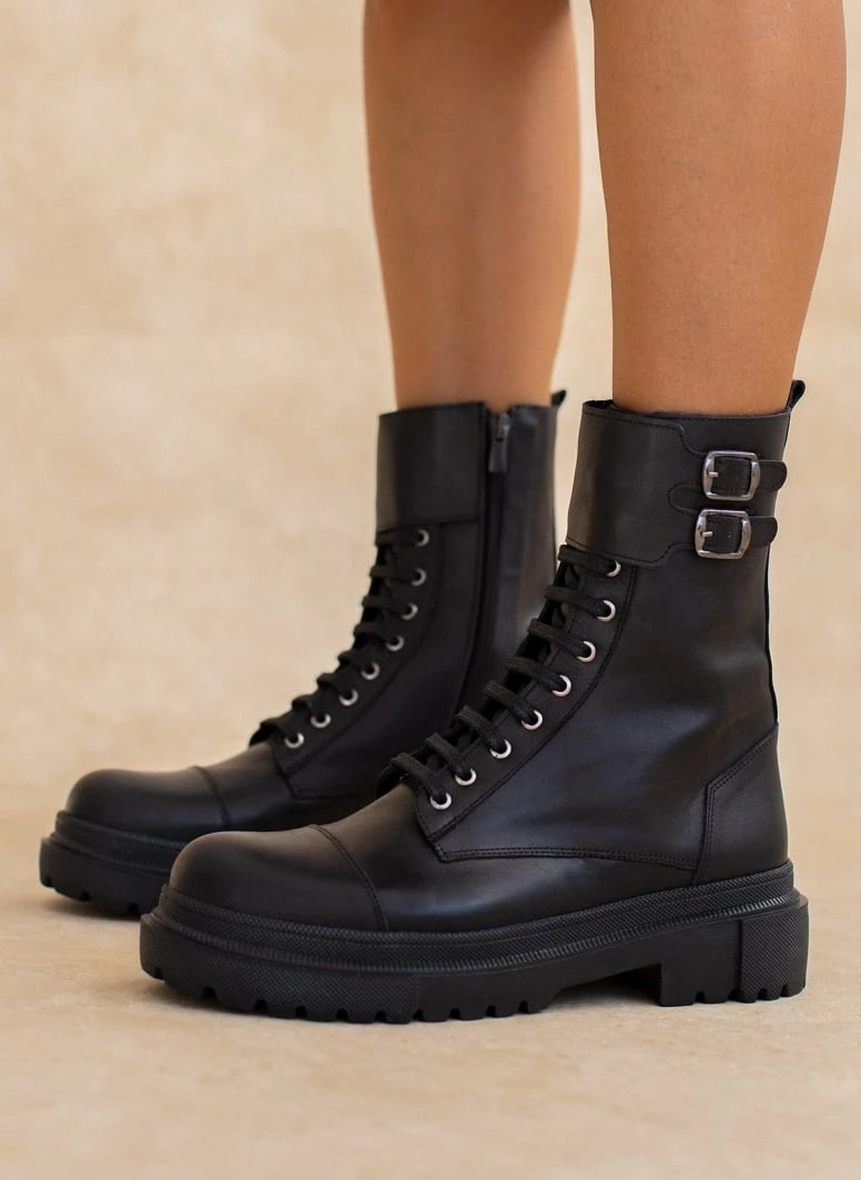 Ολοκαίνουργιο 🎉 The Fashion Project Αρβυλάκια δερμάτινα με μικρές αγκράφες - Μαύρο 💯 3 Ολοκαίνουργιο 🎉 The Fashion Project Αρβυλάκια δερμάτινα με μικρές αγκράφες - Μαύρο 💯