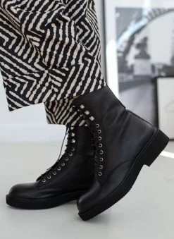 Αγορά 🧨 The Fashion Project Αρβυλάκια δερμάτινα με θηλάκι - Μαύρο 🔔 -Μποτάκια Κατάστημα arvulakia dermatina me thilaki 108277 4f0b