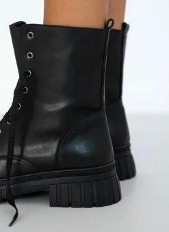 Ολοκαίνουργιο ✔️ The Fashion Project Αρβυλάκια με Chunky σόλα - Μαύρο 🎁 -Μποτάκια Κατάστημα arvulakia me chunky sola 108964 pscm