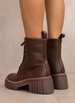 Καλύτερη πώληση 😍 The Fashion Project Αρβυλάκια με έντονη ραφή στη σόλα - Καφέ 🥰 -Μποτάκια Κατάστημα arvulakia me entoni rafi sti sola 105875 c8dc