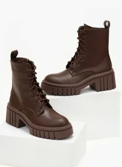 Καλύτερη πώληση 😍 The Fashion Project Αρβυλάκια με έντονη ραφή στη σόλα - Καφέ 🥰 -Μποτάκια Κατάστημα arvulakia me entoni rafi sti sola 105875 u561