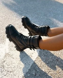 Εκπτωση 🔥 The Fashion Project Αρβυλάκια με πιέτα και διπλό ζωνάκι - Μαύρο 💯 29 Εκπτωση 🔥 The Fashion Project Αρβυλάκια με πιέτα και διπλό ζωνάκι - Μαύρο 💯 -Μποτάκια Κατάστημα arvulakia me pieta kai diplo zwnaki 94309 ty4i