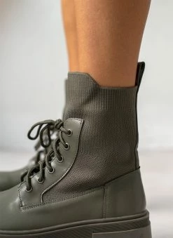 Εξοδος ✨ The Fashion Project Αρβυλάκια με σχέδιο κάλτσα στη γάμπα - Λαδί 👍