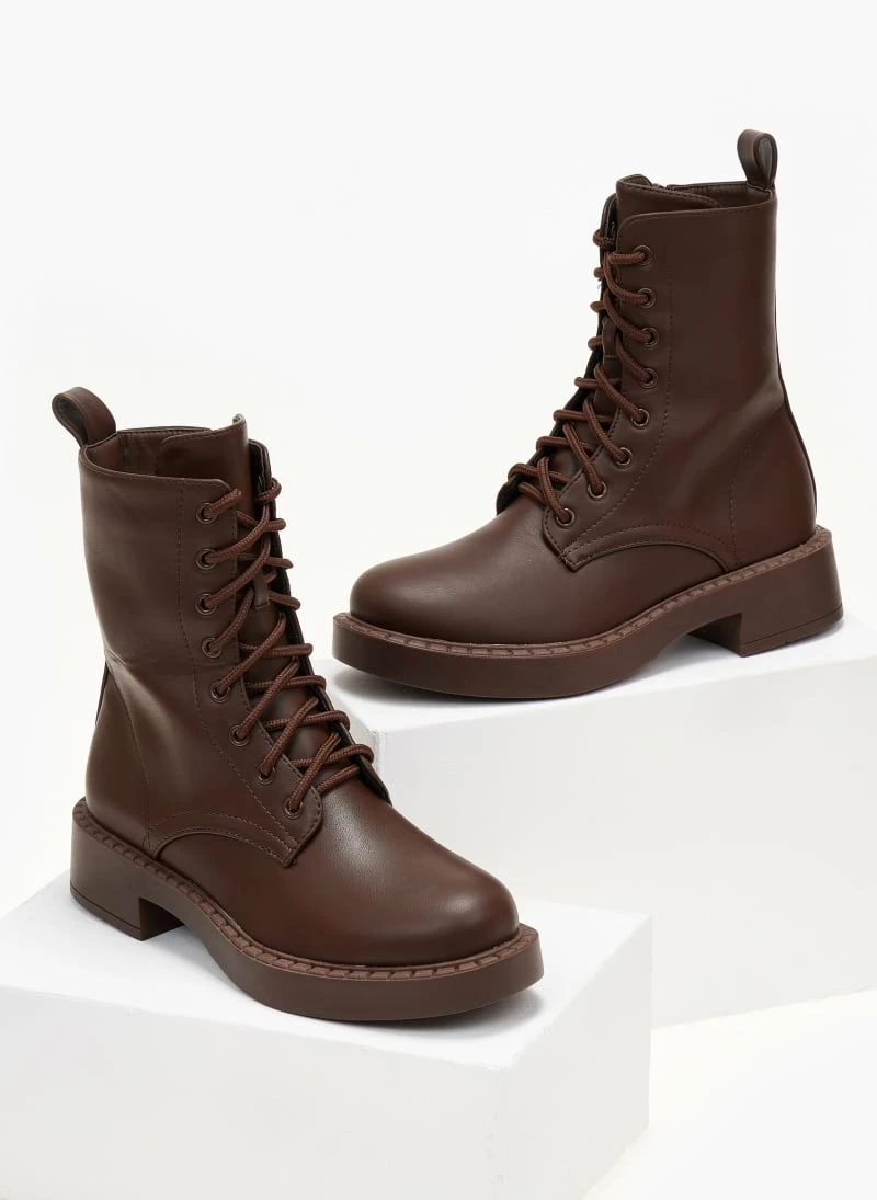 Προϋπολογισμός 💯 The Fashion Project Αρβυλάκια με σχέδιο στη σόλα - Καφέ ⭐ 7 Προϋπολογισμός 💯 The Fashion Project Αρβυλάκια με σχέδιο στη σόλα - Καφέ ⭐ - Image 5