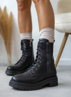 Προϋπολογισμός 🧨 Xti Footwear Αρβυλάκια με υφασμάτινη τρέσα XTI 140400 - Μαύρο 😍 -Μποτάκια Κατάστημα arvulakia me ufasmatini tresa xti 140400 106169 unfs