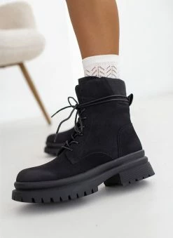 Πολύ καλή προσφορά 🔔 The Fashion Project Αρβυλάκια Suede με καπιτονέ σχέδιο - Μαύρο 😍 -Μποτάκια Κατάστημα arvulakia suede me kapitone sxedio 108475 o8io