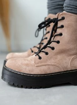 Αγορά 🔥 The Fashion Project Αρβυλάκια Suede με ψηλή τρακτερωτή σόλα - Πούρο 🔥 -Μποτάκια Κατάστημα arvulakia suede me psili trakterwti sola 105964 zgpd