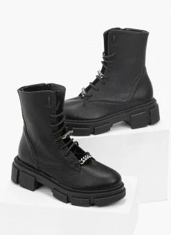 Εκπτωση ⭐ Αρβυλάκια με αλυσίδα στα κορδόνια Estil - Μαύρο ✔️ -Μποτάκια Κατάστημα estil arvulakia me alusida sta kordonia 96877 5ydi