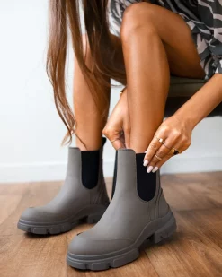 Η καλύτερη συμφωνία 👏 The Fashion Project Μποτάκια αστραγάλου Chelsea - Λαδί 😉