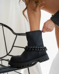 Εξοδος 😉 The Fashion Project Μποτάκια Biker ματ με αλυσίδα - Μαύρο 🥰 9 Εξοδος 😉 The Fashion Project Μποτάκια Biker ματ με αλυσίδα - Μαύρο 🥰 -Μποτάκια Κατάστημα mat mpotakia me alusida sto idio xrwma 95076 fnpp