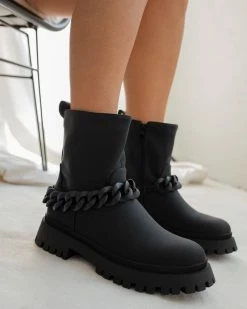 Εξοδος 😉 The Fashion Project Μποτάκια Biker ματ με αλυσίδα - Μαύρο 🥰