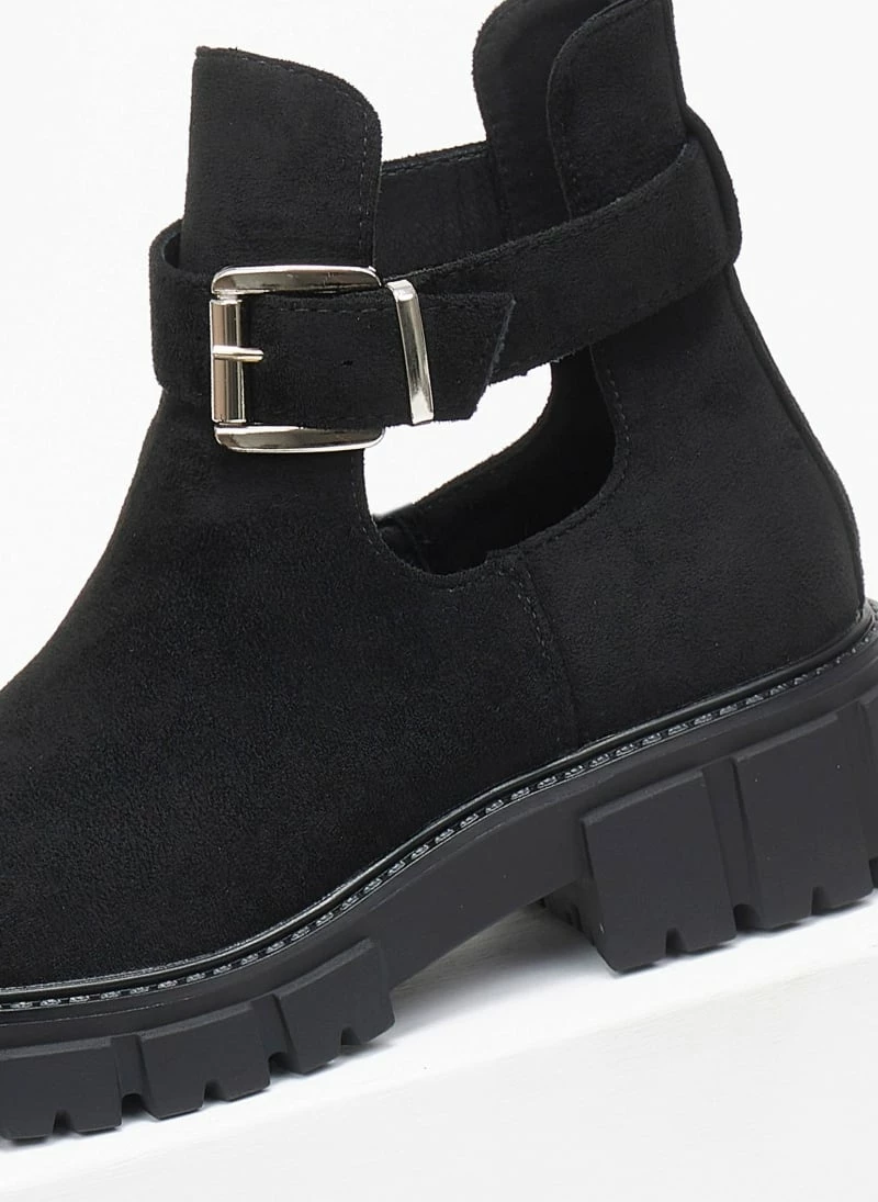 Προώθηση 💯 The Fashion Project Μποτάκια αστραγάλου με ανοίγματα - Μαύρο 😍 8 Προώθηση 💯 The Fashion Project Μποτάκια αστραγάλου με ανοίγματα - Μαύρο 😍 - Image 6