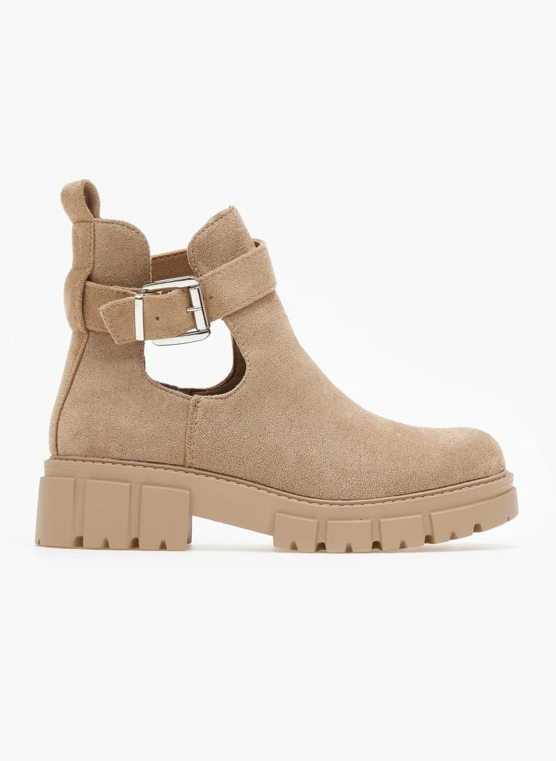 Φτηνός 😉 The Fashion Project Μποτάκια αστραγάλου με ανοίγματα - Μπεζ 💯 4 Φτηνός 😉 The Fashion Project Μποτάκια αστραγάλου με ανοίγματα - Μπεζ 💯 - Image 2