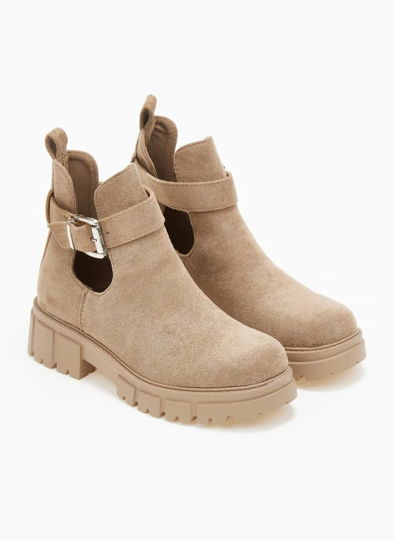 Φτηνός 😉 The Fashion Project Μποτάκια αστραγάλου με ανοίγματα - Μπεζ 💯 10 Φτηνός 😉 The Fashion Project Μποτάκια αστραγάλου με ανοίγματα - Μπεζ 💯 - Image 8