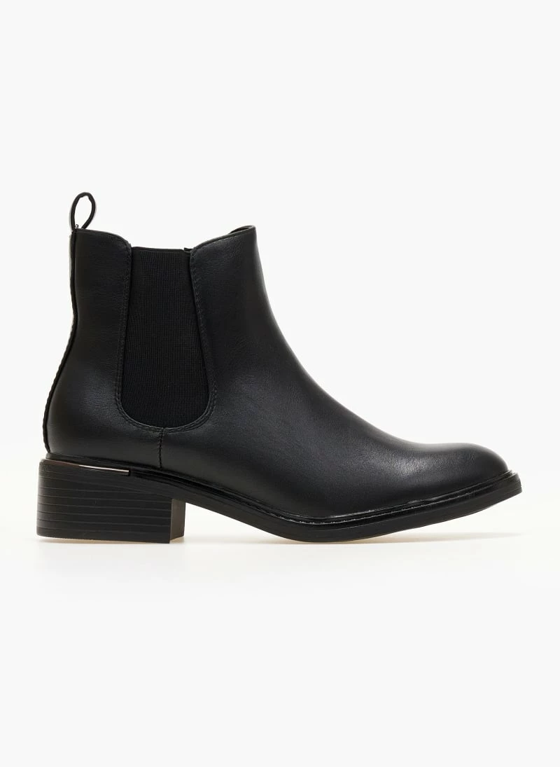 Εκπτωση 🔥 The Fashion Project Μποτάκια αστραγάλου με μεταλλική λεπτομέρεια - Μαύρο 🌟 3 Εκπτωση 🔥 The Fashion Project Μποτάκια αστραγάλου με μεταλλική λεπτομέρεια - Μαύρο 🌟