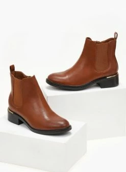 Πολύ καλή προσφορά 👍 The Fashion Project Μποτάκια αστραγάλου με μεταλλική λεπτομέρεια - Ταμπά 😉 -Μποτάκια Κατάστημα mpotakia astragalou me asummetro teleiwma 105909 osv5