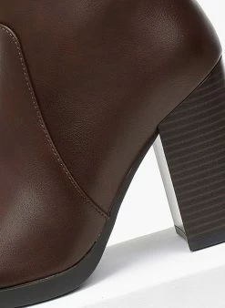 Νέος 🛒 The Fashion Project Μποτάκια αστραγάλου με ασύμμετρο τελείωμα - Καφέ ⭐ -Μποτάκια Κατάστημα mpotakia astragalou me asummetro teleiwma 108881 xrri