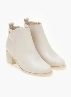 Ολοκαίνουργιο 🌟 The Fashion Project Μποτάκια αστραγάλου με εξωτερική ραφή - Μπεζ 🛒 -Μποτάκια Κατάστημα mpotakia astragalou me ekswteriki rafi 106153 m3f9