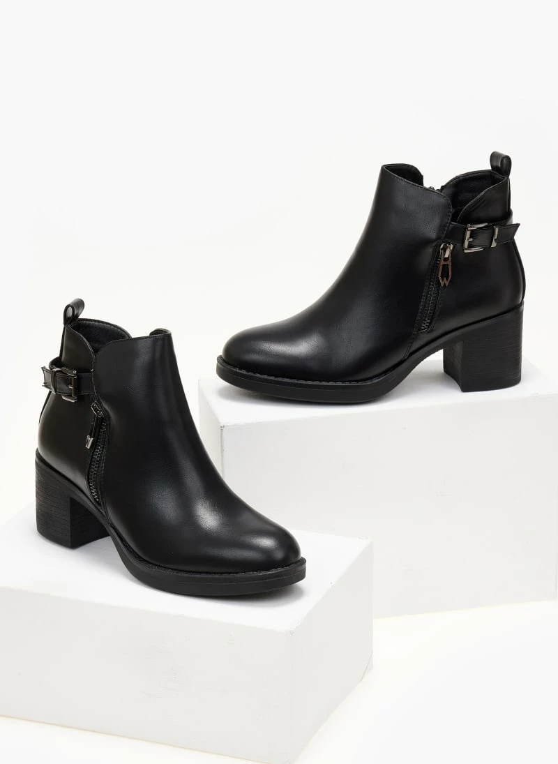 Νέος 🌟 The Fashion Project Μποτάκια αστραγάλου με εξωτερικό φερμουάρ - Μαύρο 👏 6 Νέος 🌟 The Fashion Project Μποτάκια αστραγάλου με εξωτερικό φερμουάρ - Μαύρο 👏 - Image 4