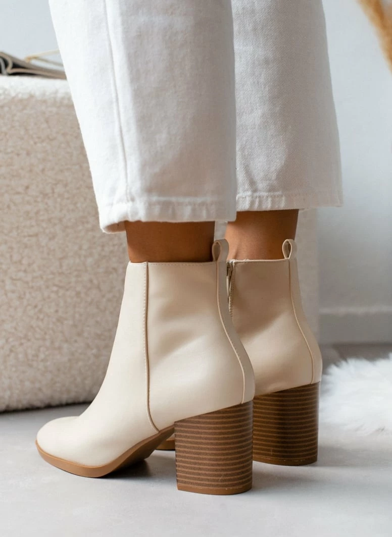 Συμφωνίες ⌛ The Fashion Project Μποτάκια αστραγάλου με κάθετη ραφή - Ζαχαρί 😍 8 Συμφωνίες ⌛ The Fashion Project Μποτάκια αστραγάλου με κάθετη ραφή - Ζαχαρί 😍 - Image 6