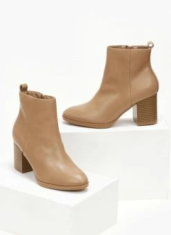 Πολύ καλή προσφορά ❤️ The Fashion Project Μποτάκια αστραγάλου με ξύλινο τακούνι - Πούρο ⌛ 7 Πολύ καλή προσφορά ❤️ The Fashion Project Μποτάκια αστραγάλου με ξύλινο τακούνι - Πούρο ⌛ -Μποτάκια Κατάστημα mpotakia astragalou me ksulino takouni 107246 szyd