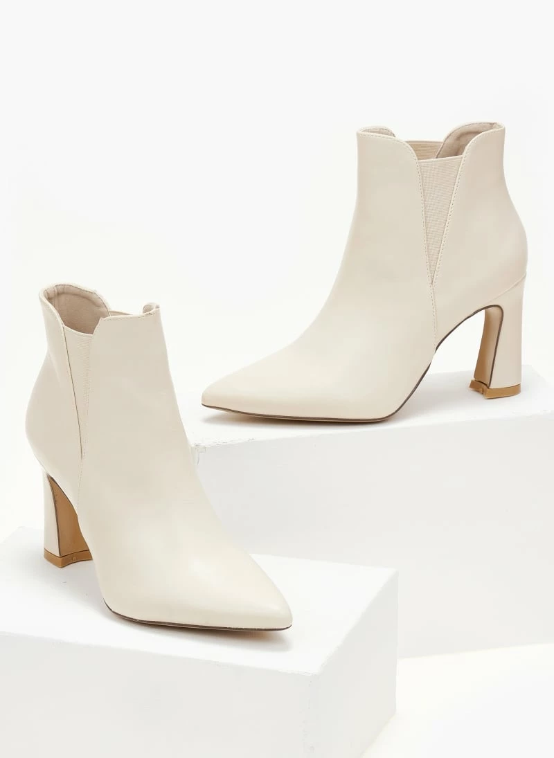 Πολύ καλή προσφορά 💯 The Fashion Project Μποτάκια αστραγάλου με λάστιχο - Μπεζ 👏 5 Πολύ καλή προσφορά 💯 The Fashion Project Μποτάκια αστραγάλου με λάστιχο - Μπεζ 👏 - Image 3