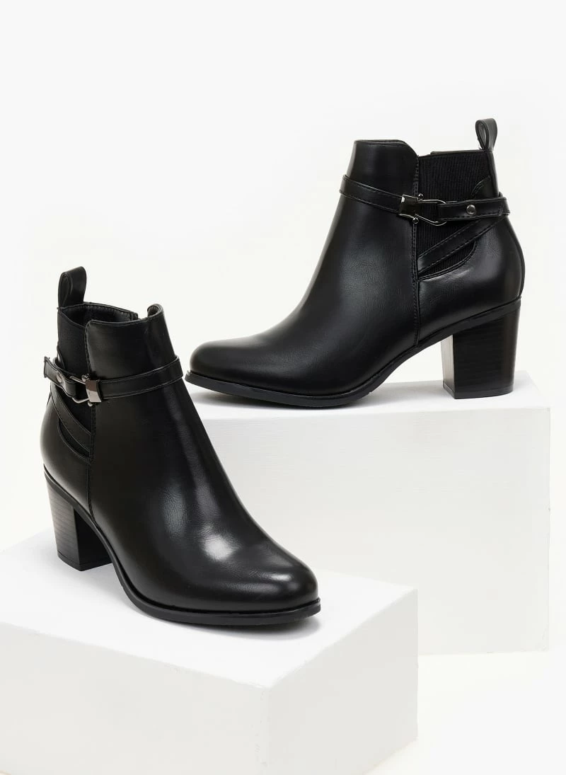 Προϋπολογισμός ⭐ The Fashion Project Μποτάκια αστραγάλου με μεταλλική λεπτομέρεια - Μαύρο 🌟 5 Προϋπολογισμός ⭐ The Fashion Project Μποτάκια αστραγάλου με μεταλλική λεπτομέρεια - Μαύρο 🌟 - Image 3