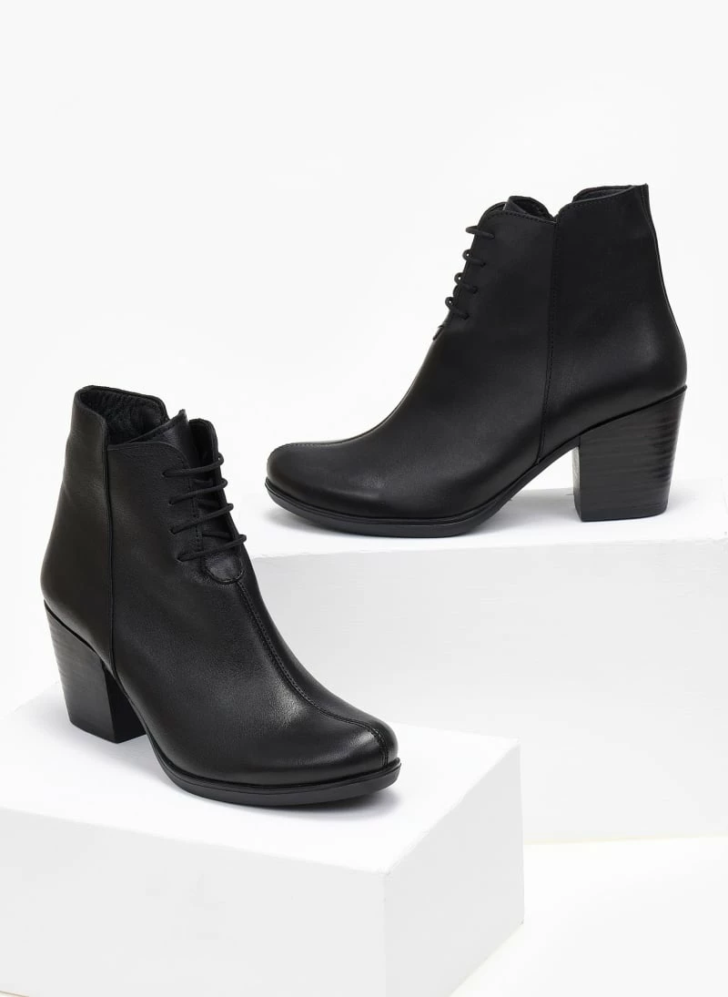 Το φθηνότερο ⭐ The Fashion Project Μποτάκια δερμάτινα αστραγάλου με κορδόνια - Μαύρο 🛒 5 Το φθηνότερο ⭐ The Fashion Project Μποτάκια δερμάτινα αστραγάλου με κορδόνια - Μαύρο 🛒 - Image 3