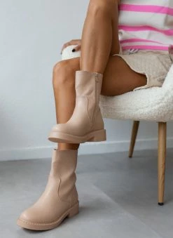 Εκπτωση ⌛ The Fashion Project Μποτάκια Casual σε στρογγυλή γραμμή - Μπεζ 🤩 -Μποτάκια Κατάστημα mpotakia casual se strogguli grammi 105506 44j5