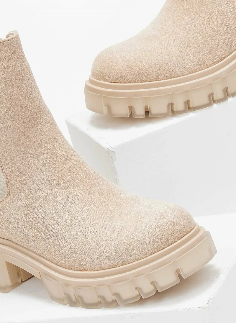 Συμφωνίες 🛒 The Fashion Project Μποτάκια Chelsea με Chunky σόλα - Μπεζ 🔔 8 Συμφωνίες 🛒 The Fashion Project Μποτάκια Chelsea με Chunky σόλα - Μπεζ 🔔 - Image 6