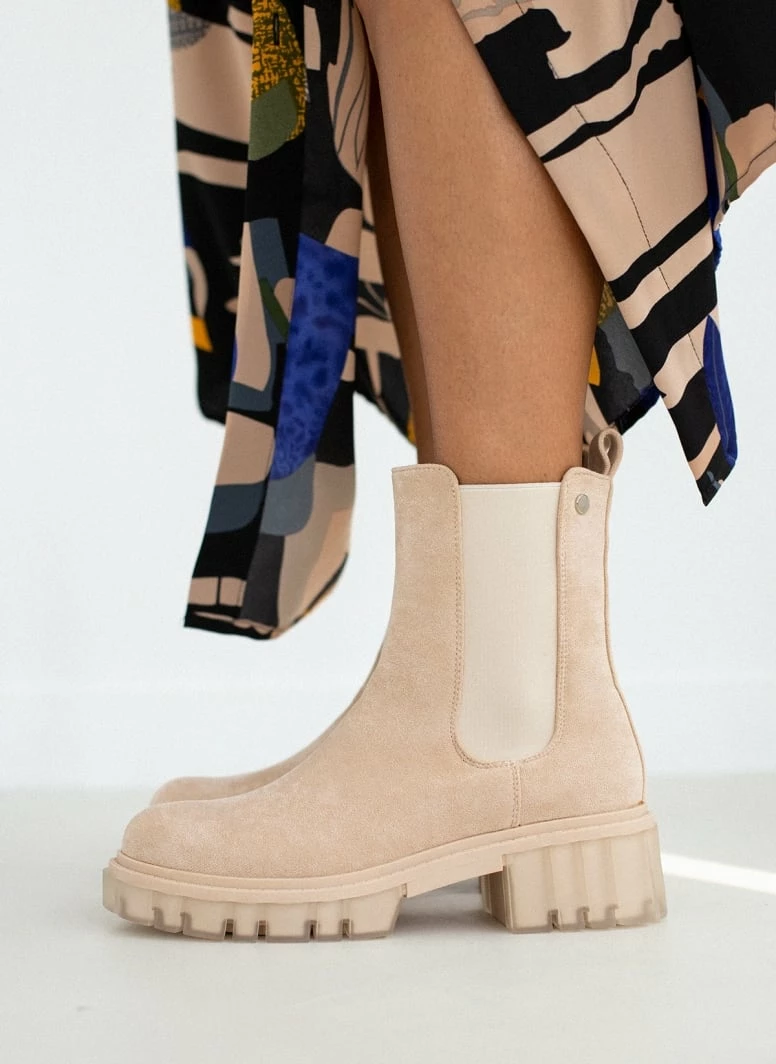 Συμφωνίες 🛒 The Fashion Project Μποτάκια Chelsea με Chunky σόλα - Μπεζ 🔔 3 Συμφωνίες 🛒 The Fashion Project Μποτάκια Chelsea με Chunky σόλα - Μπεζ 🔔