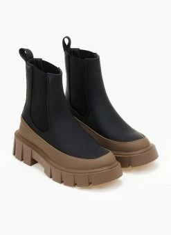 Αγορά 😍 The Fashion Project Μποτάκια Chelsea με διχρωμία - Μαύρο 😍 -Μποτάκια Κατάστημα mpotakia chelsea me dixrwmia 106910 t5vx