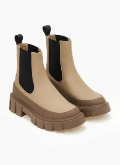 Τοπ 10 🌟 The Fashion Project Μποτάκια Chelsea με διχρωμία - Πούρο 😉 -Μποτάκια Κατάστημα mpotakia chelsea me dixrwmia 106911 6wme