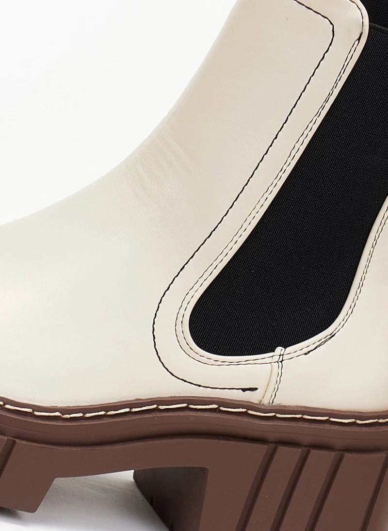 Συμφωνίες 🧨 The Fashion Project Μποτάκια Chelsea με εξωτερική ραφή στη σόλα - Ζαχαρί 🛒 4 Συμφωνίες 🧨 The Fashion Project Μποτάκια Chelsea με εξωτερική ραφή στη σόλα - Ζαχαρί 🛒 - Image 2