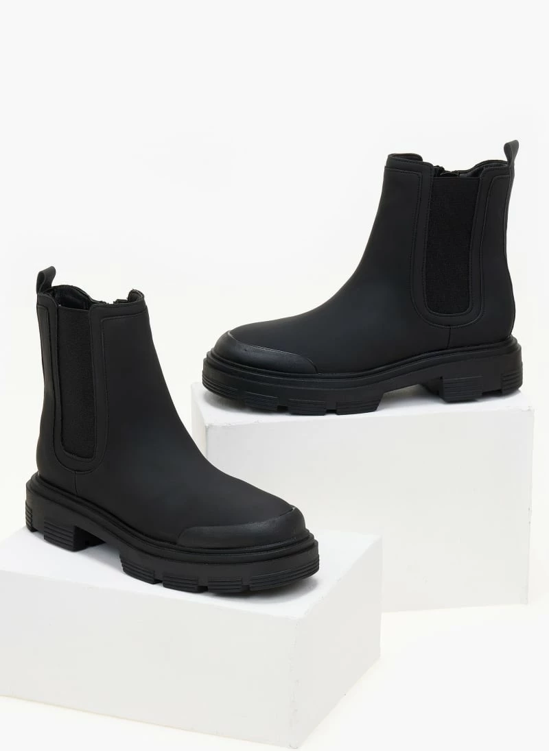 Ολοκαίνουργιο ⌛ The Fashion Project Μποτάκια Chelsea με λάστιχο - Μαύρο 👍 5 Ολοκαίνουργιο ⌛ The Fashion Project Μποτάκια Chelsea με λάστιχο - Μαύρο 👍 - Image 3