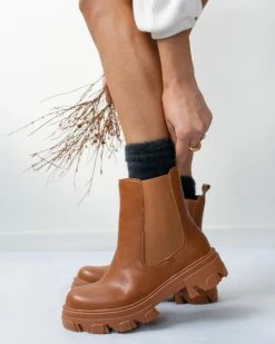 Πολύ καλή προσφορά 🤩 The Fashion Project Μποτάκια Chelsea με λάστιχο - Ταμπά 🌟