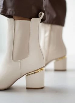 Καλύτερη πώληση ⭐ The Fashion Project Μποτάκια Chelsea με μεταλλική λεπτομέρεια - Μπέζ 🔥 -Μποτάκια Κατάστημα mpotakia chelsea me metalliki leptomereia 106287 ufd4