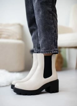 Ολοκαίνουργιο ⭐ The Fashion Project Μποτάκια Chelsea με λάστιχο - Μπεζ ⌛