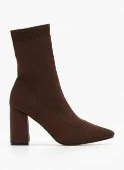 Η καλύτερη συμφωνία 🛒 The Fashion Project Μποτάκια κάλτσα με εφαρμοστή γάμπα - Καφέ ✔️ -Μποτάκια Κατάστημα mpotakia kaltsa me efarmosti gampa 106493 mf2k