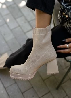 Η καλύτερη συμφωνία 🔔 The Fashion Project Μποτάκια κάλτσα με ιδιαίτερο τακούνι - Μπεζ 🎉 -Μποτάκια Κατάστημα mpotakia kaltsa me idiaitero takouni 107267 nggg