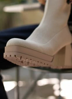 Η καλύτερη συμφωνία 🔔 The Fashion Project Μποτάκια κάλτσα με ιδιαίτερο τακούνι - Μπεζ 🎉 -Μποτάκια Κατάστημα mpotakia kaltsa me idiaitero takouni 107267 nn0a