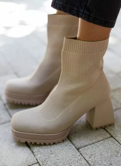 Η καλύτερη συμφωνία 🔔 The Fashion Project Μποτάκια κάλτσα με ιδιαίτερο τακούνι - Μπεζ 🎉 -Μποτάκια Κατάστημα mpotakia kaltsa me idiaitero takouni 107267 u17g