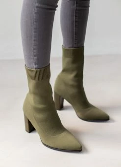 Ολοκαίνουργιο 😀 The Fashion Project Μποτάκια κάλτσα με ψηλό τακούνι - Λαδί ⌛ -Μποτάκια Κατάστημα mpotakia kaltsa me psilo takouni 107111 nl0y