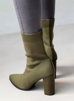 Ολοκαίνουργιο 😀 The Fashion Project Μποτάκια κάλτσα με ψηλό τακούνι - Λαδί ⌛ -Μποτάκια Κατάστημα mpotakia kaltsa me psilo takouni 107111 zv2b