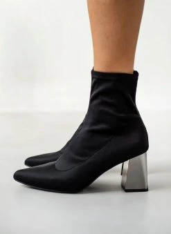 Αγορά 😀 The Fashion Project Μποτάκια κάλτσα σατέν - Μαύρο ✨