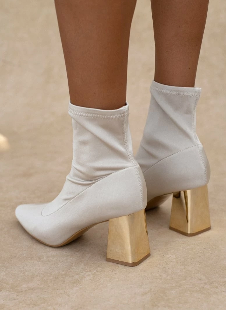 Καλύτερες κριτικές για 🌟 The Fashion Project Μποτάκια κάλτσα σατέν - Μπεζ ⭐ 9 Καλύτερες κριτικές για 🌟 The Fashion Project Μποτάκια κάλτσα σατέν - Μπεζ ⭐ - Image 7