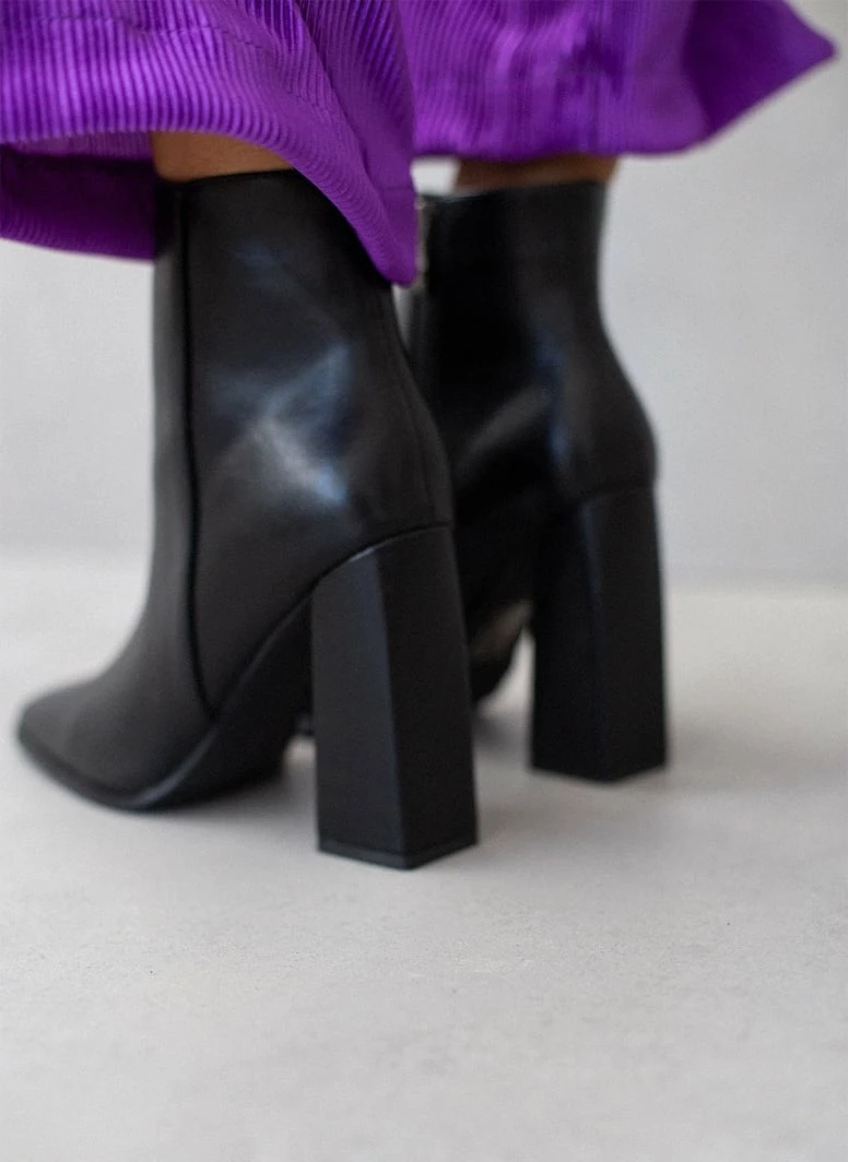 Το φθηνότερο ⌛ The Fashion Project Μποτάκια καρέ με εξωτερική ραφή - Μαύρο ⭐ 6 Το φθηνότερο ⌛ The Fashion Project Μποτάκια καρέ με εξωτερική ραφή - Μαύρο ⭐ - Image 4