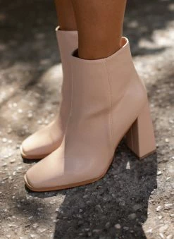 Flash Sale 👍 The Fashion Project Μποτάκια καρέ με εξωτερική ραφή - Nude ✨ 15 Flash Sale 👍 The Fashion Project Μποτάκια καρέ με εξωτερική ραφή - Nude ✨ -Μποτάκια Κατάστημα mpotakia kare me ekswteriki rafi 106124 7wy6