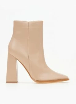 Flash Sale 👍 The Fashion Project Μποτάκια καρέ με εξωτερική ραφή - Nude ✨ 10 Flash Sale 👍 The Fashion Project Μποτάκια καρέ με εξωτερική ραφή - Nude ✨ -Μποτάκια Κατάστημα mpotakia kare me ekswteriki rafi 106124 j8fi
